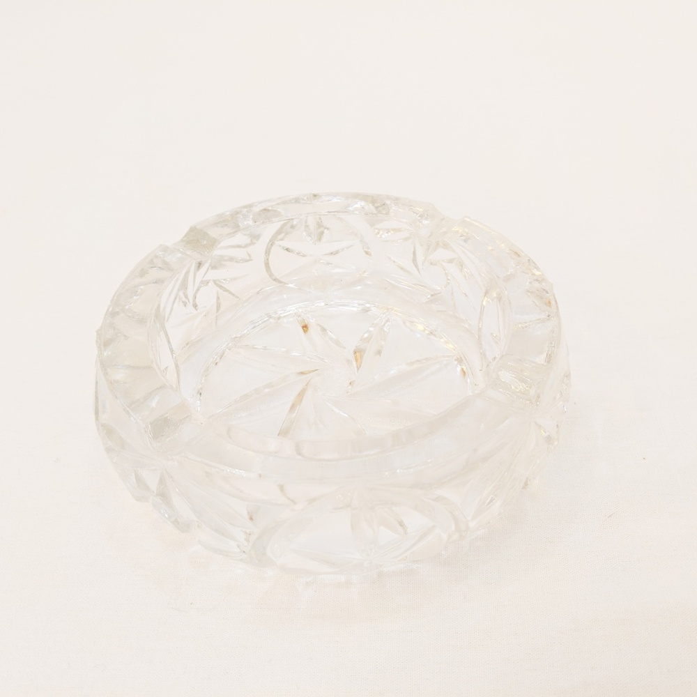 Glass ashtray - Picture 2 of 3